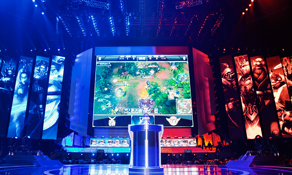 IG vs TES激战：TheShy青钢影独树一帜，369安倍萨团战风采尽显-火博电竞